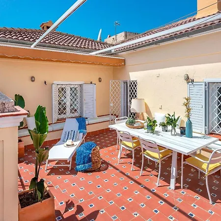 Genteel Plaza De La Marina Apartment