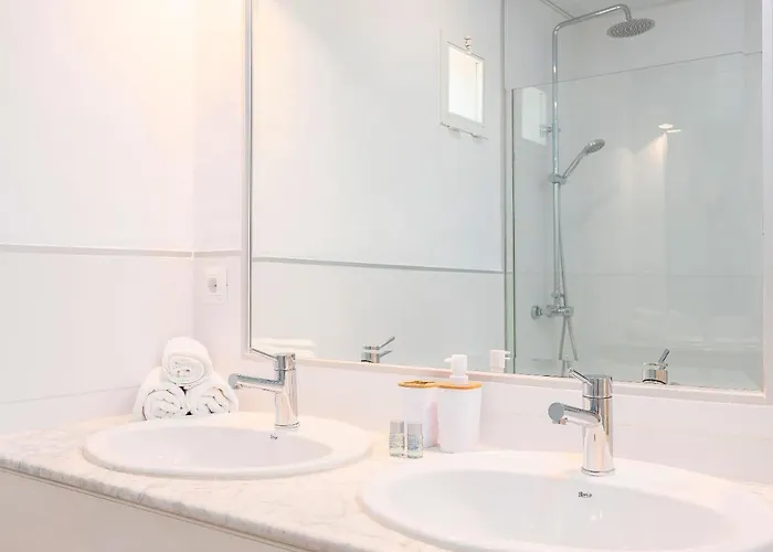 Genteel Plaza De La Marina Apartment *